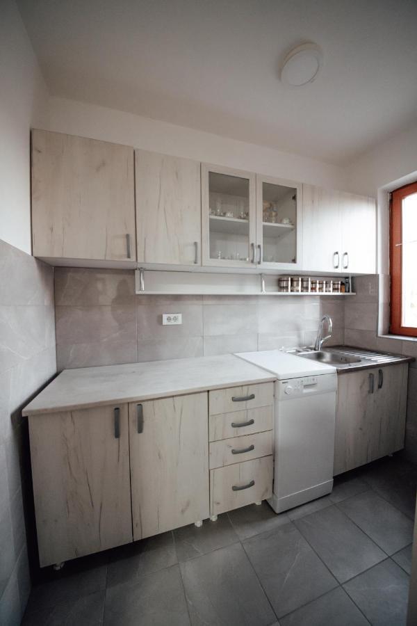 Vila Petunija Sjenica Bagian luar foto