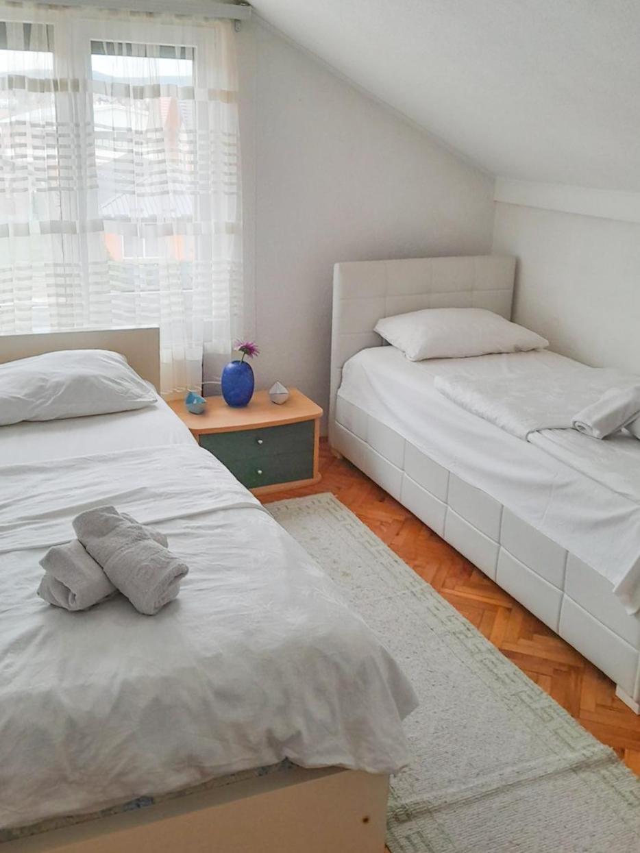 Vila Petunija Sjenica Bagian luar foto